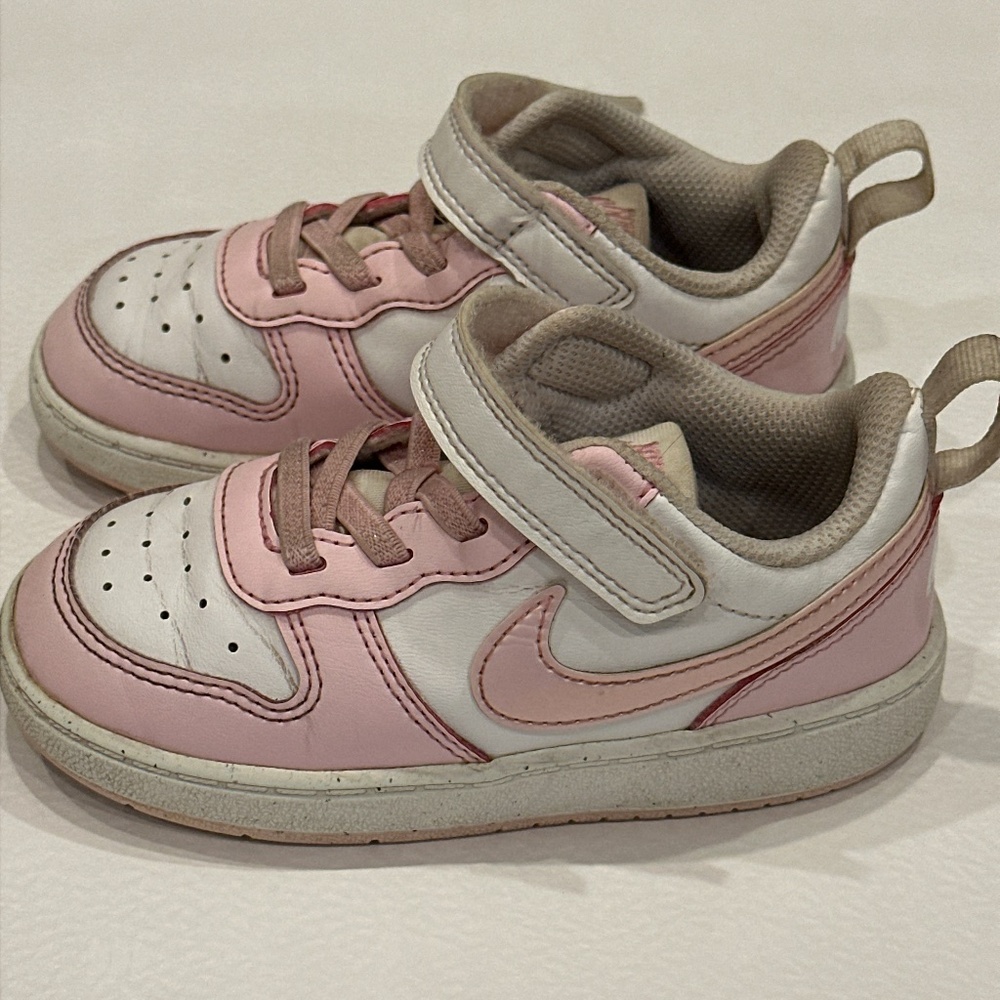 Nike Toddler Girls Size 7.5 Pink and White Tennis Shoe